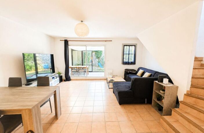 Maison À Vendre 3 chambres - Villeneuve les Avignon - Jardin - Garage — photo 4