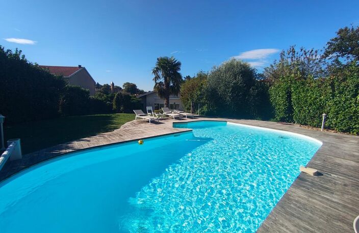 Au coeur de Curis au Mont d'Or - Maison familiale sur 1230m2 avec piscine — photo 3
