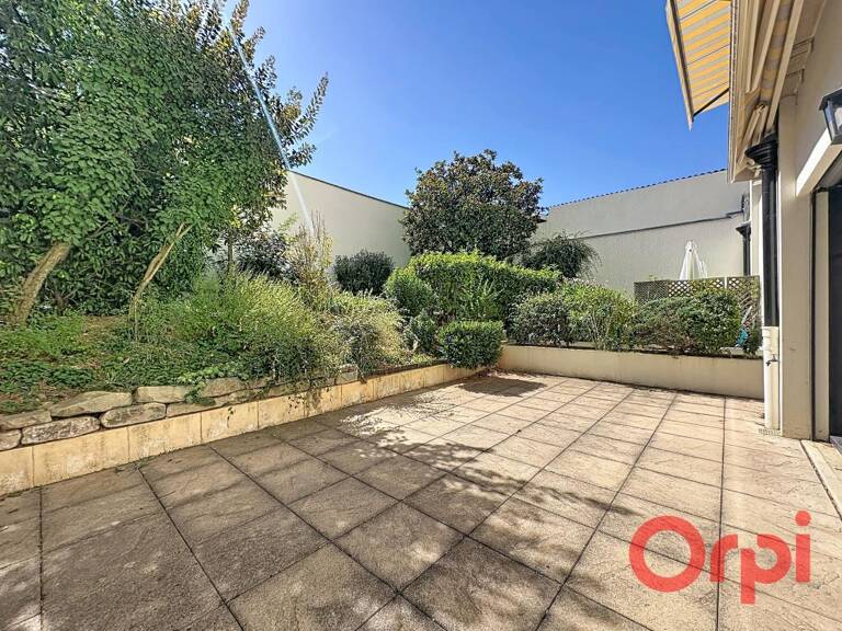 Appartement À Vendre — photo 1