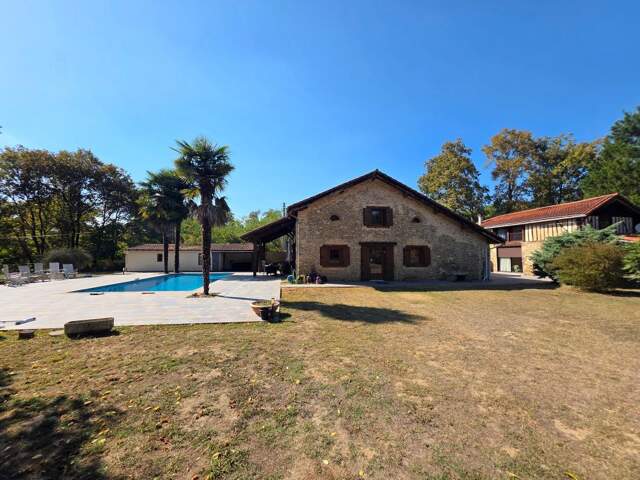 Propriété de charme de 234 m² en pierre – 4 chambres, piscine, terrasse et grand terrain – Saint-Cricq-Villeneuve — photo du bien