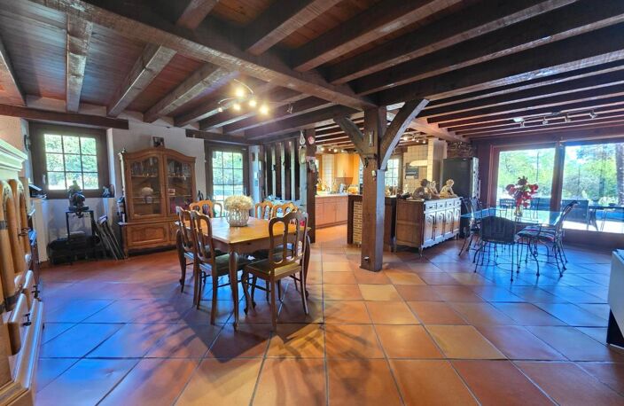Propriété de charme de 234 m² en pierre – 4 chambres, piscine, terrasse et grand terrain – Saint-Cricq-Villeneuve — photo 2