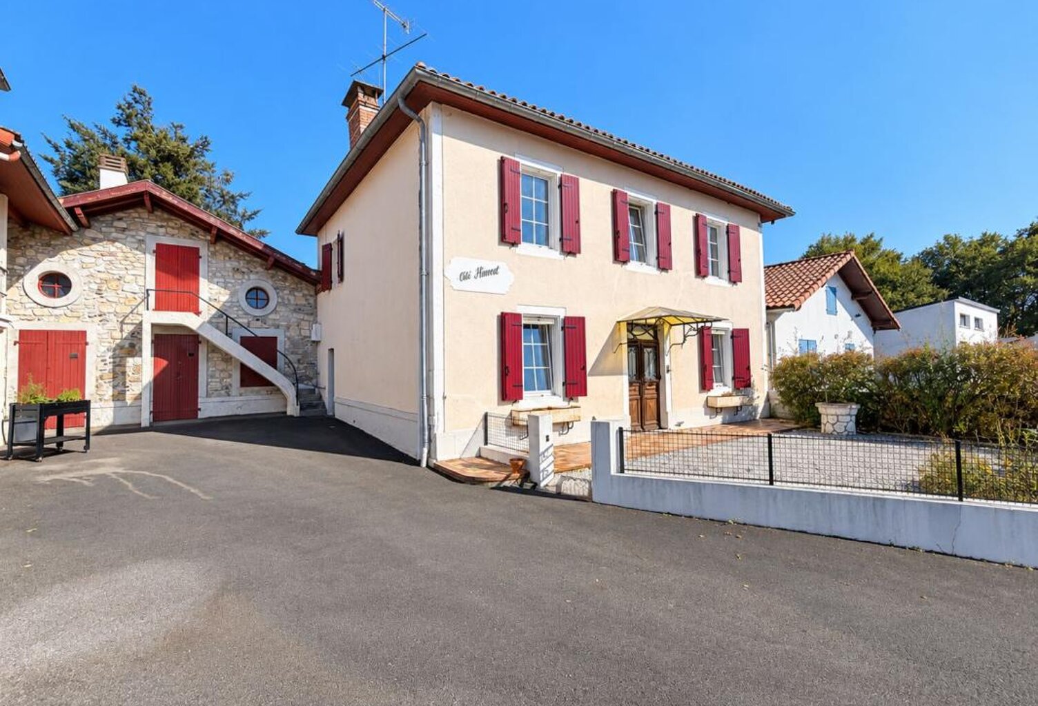 SAINT-VINCENT-DE-PAUL – BELLE DEMEURE FAMILIALE DE 167 m² AU CŒUR DU VILLAGE — photo 1