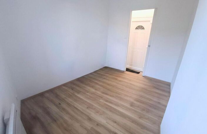 EN EXCLUSIVITÉ – T3 RÉNOVÉ AU CŒUR D’OLLIOULES — photo 5