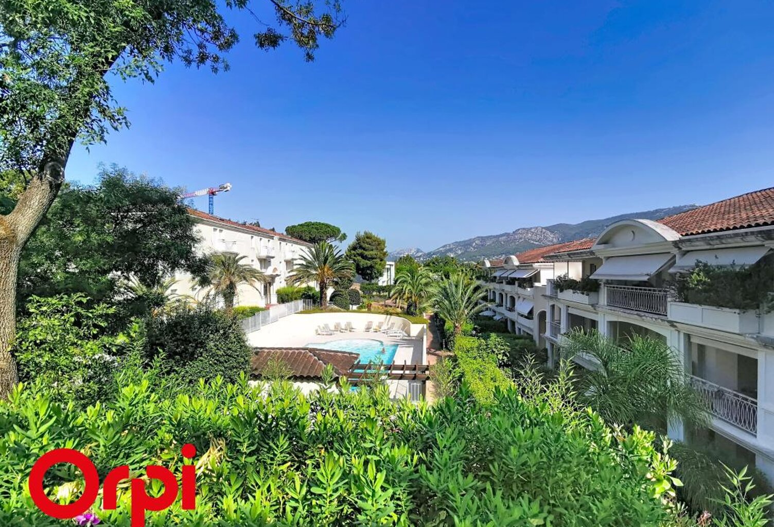 A vendre Toulon le Cap Brun, T3, résidence de standing avec terrasse, garage, piscine (83000) — photo 1