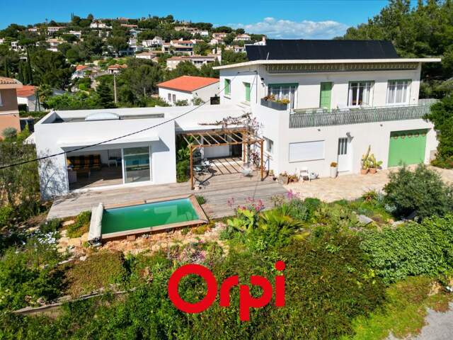 Bandol Villa T6 166 m² et possibilité d'extension avec jardin, piscine, garage — photo du bien