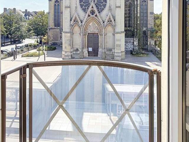 Appartement À Vendre — photo du bien
