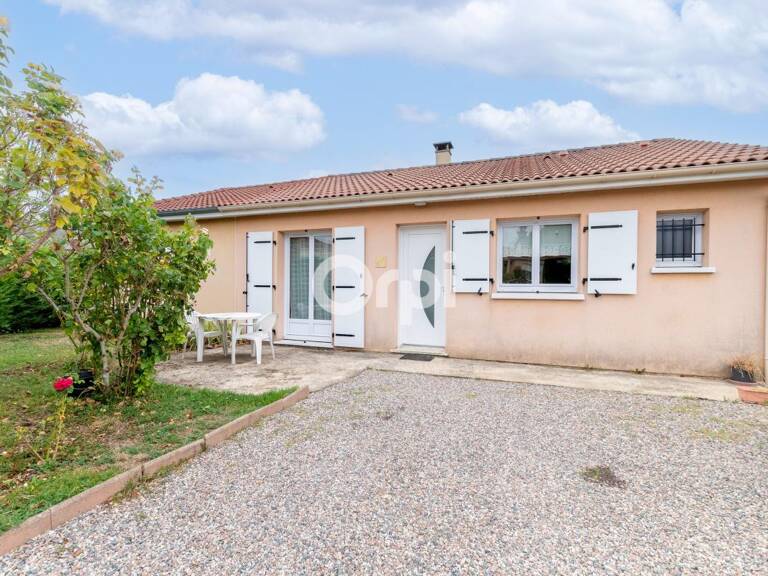 Maison de plain-pied avec garage, 3 chambres et terrain de 1 137 m² à Champsac — photo 1