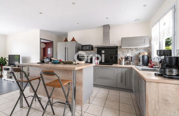 Maison de plain-pied avec garage, 3 chambres et terrain de 1 137 m² à Champsac — photo 5