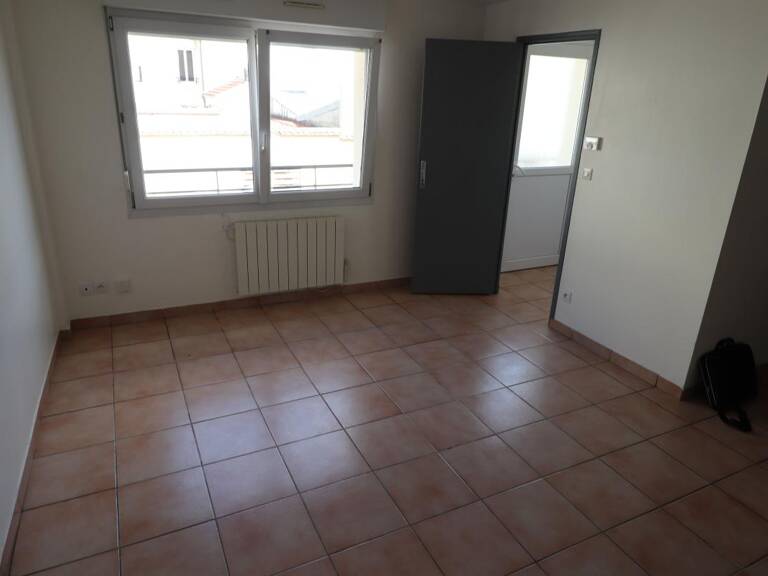 REIMS à vendre appartement de type 2 en duplex avec garage fermé — photo 1