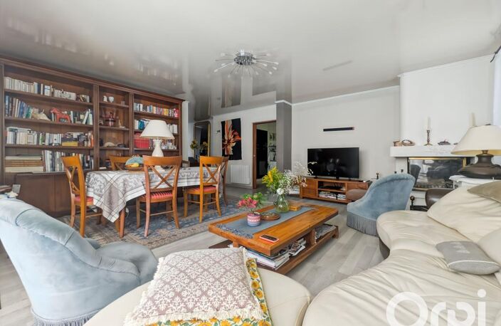 À VENDRE – Maison familiale 4 chambres avec piscine à Orange — photo 5