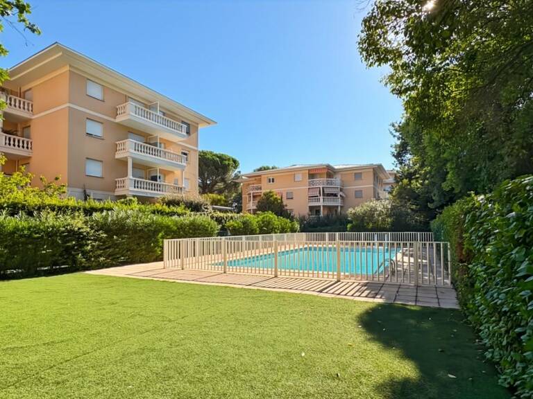 Appartement À Vendre — photo 1