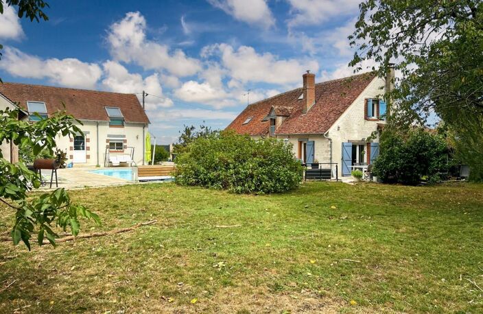 🌿 Domaine d'exception à Saint-Péravy-la-Colombe : Deux maisons, piscine et 2721 m²de verdure sans aucun vis-à-vis ! ✨ — photo 3