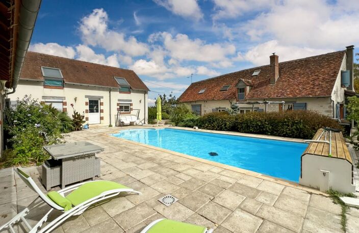 🌿 Domaine d'exception à Saint-Péravy-la-Colombe : Deux maisons, piscine et 2721 m²de verdure sans aucun vis-à-vis ! ✨ — photo 4