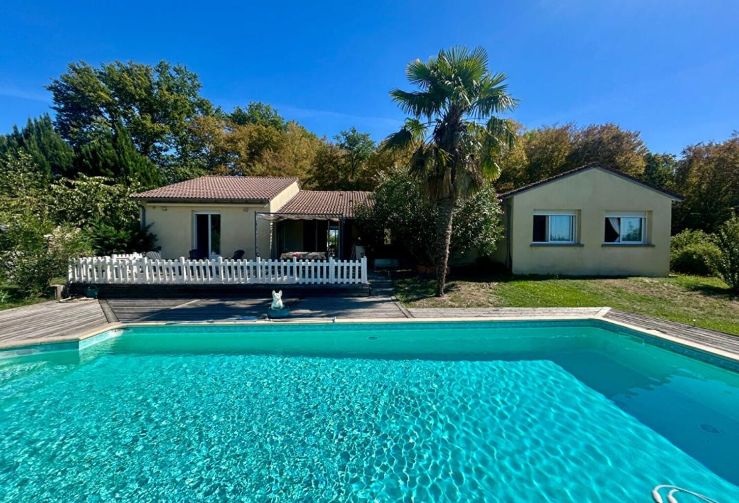 A vendre, maison familiale de plain-pied de 181 m² a Mensignac 24350 — photo 1