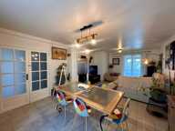 A vendre, maison familiale de plain-pied de 181 m² a Mensignac 24350 — photo 4