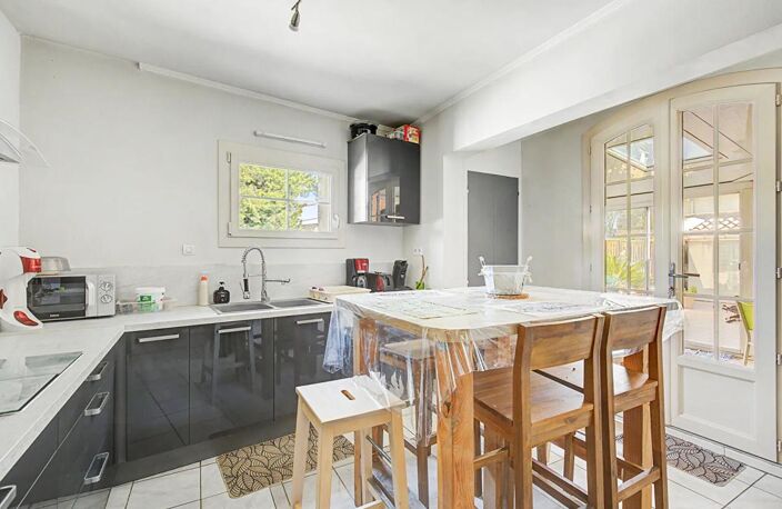 AVIGNON extra Muros Appartement  T5 avec terrasse et stationnements — photo 2