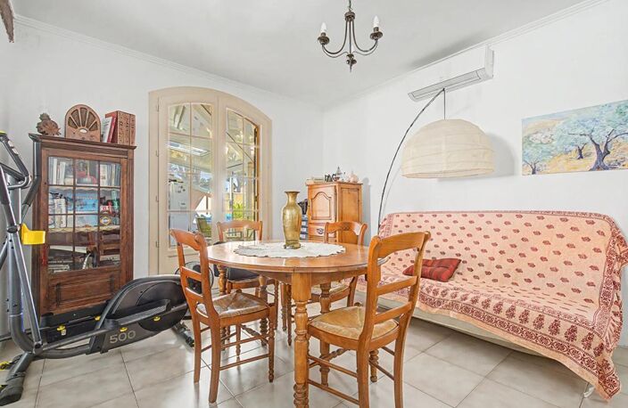 AVIGNON extra Muros Appartement  T5 avec terrasse et stationnements — photo 4