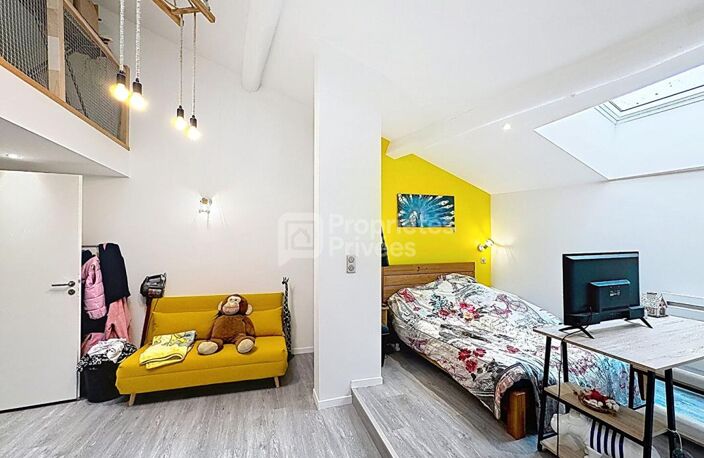 MAISON RENOVEE AVEC GRANDS VOLUMES, JARDIN ET ATELIER INDÉPENDANT — photo 2