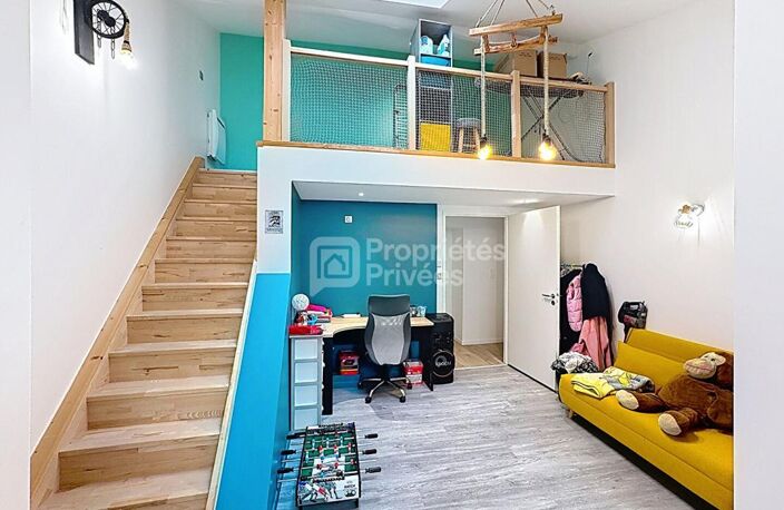 MAISON RENOVEE AVEC GRANDS VOLUMES, JARDIN ET ATELIER INDÉPENDANT — photo 3