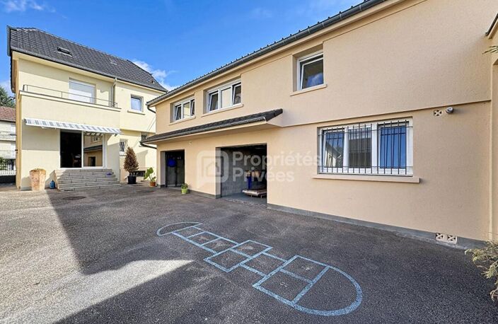 METZ-SABLON - ENSEMBLE IMMOBILIER À FORT POTENTIEL LOCATIF AVEC 2 LOGEMENTS, JARDIN ET 5 GARAGES — photo 2