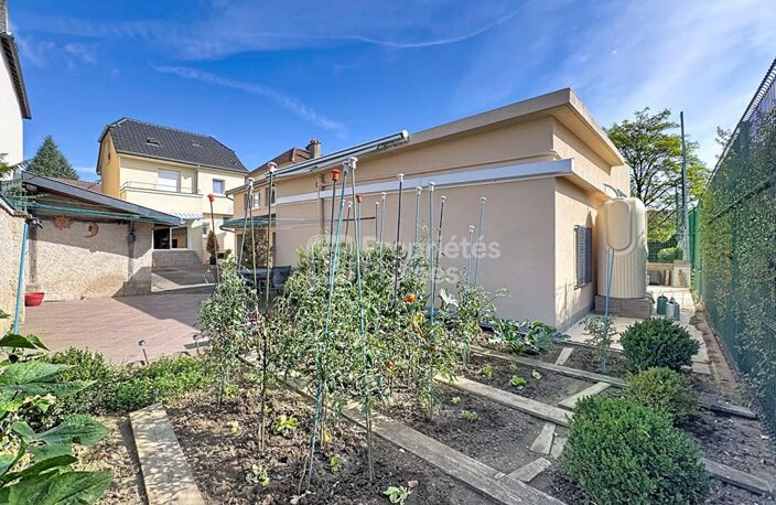 METZ-SABLON - ENSEMBLE IMMOBILIER À FORT POTENTIEL LOCATIF AVEC 2 LOGEMENTS, JARDIN ET 5 GARAGES — photo 5