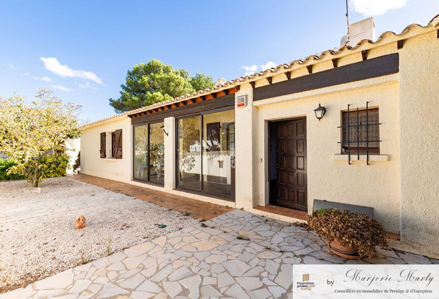 A vendre Maison d'architecte - 136 m2  - LEZIGNAN CORBIERES (11200) - 239 000  HAI — photo 1