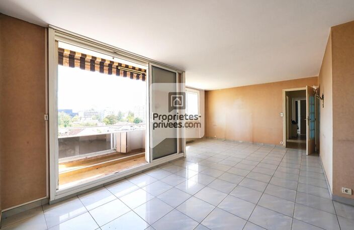 GRENOBLE BAJATIERE Grand T4 de 92m2 + 2 Caves — photo 2