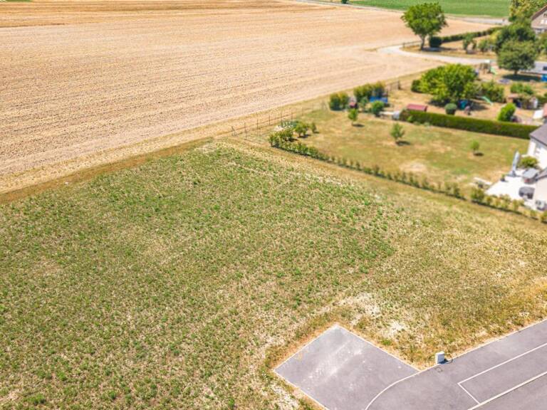 Terrain constructible de 1087 m2 — photo 1