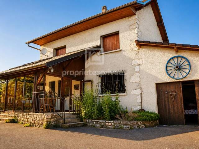maison INDIVIDUELLE  , Saint pierre de curtille , 4 pièce(s) 80 m2, 2 chambres avec deux garage un car port — photo du bien