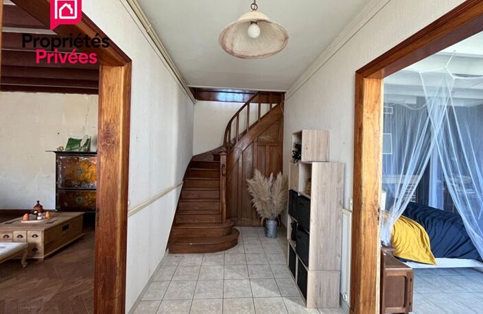 PROPRIÉTÉ DE 247 m²  - 6 632 m² - VUE SUR L'ESTUAIRE - NOMBREUSES DÉPENDANCES  POTENTIEL GÎTES — photo 2