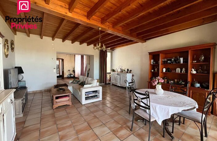 PROPRIÉTÉ DE 247 m²  - 6 632 m² - VUE SUR L'ESTUAIRE - NOMBREUSES DÉPENDANCES  POTENTIEL GÎTES — photo 4