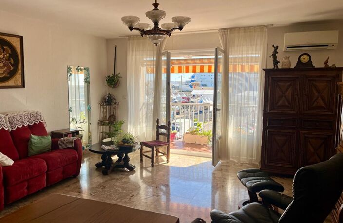 Sète centre ville, dans quartier prisé face à la mer ! — photo 4