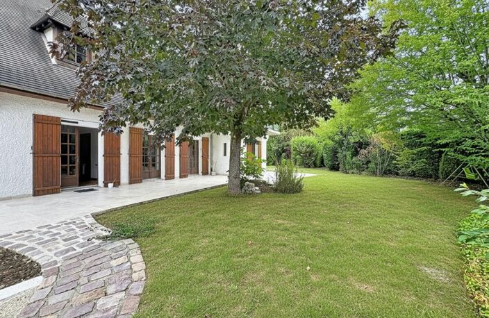 DOMAINE DE LA VALLÉE DE LA BIÈVRE  MAISON FAMILIALE EN LISIÈRE DE FORÊT, AU CALME ABSOLU — photo 5