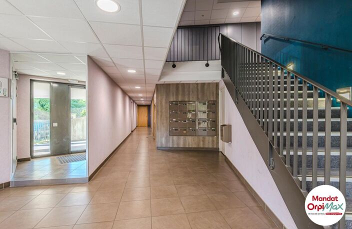 Appartement À Vendre — photo 2