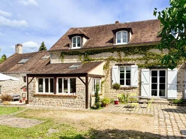 PROPRIÉTÉ DE CHARME 132 M². 3 CHAMBRES — photo du bien
