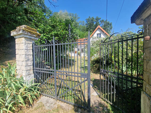 VALOIRE-SUR-CISSE — photo du bien