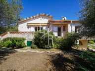 OPPORTUNITÉ À OPIO — VILLA FAMILIALE AVEC PISCINE À PROXIMITÉ DE VALBONNE — photo 2