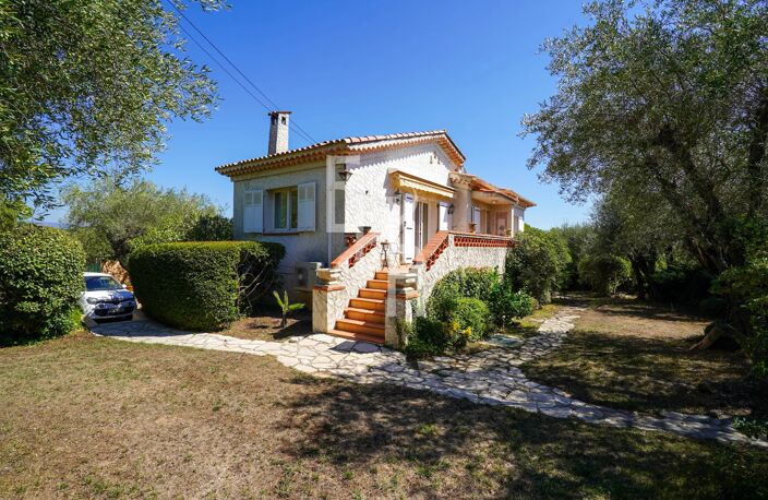 OPPORTUNITÉ À OPIO — VILLA FAMILIALE AVEC PISCINE À PROXIMITÉ DE VALBONNE — photo 3