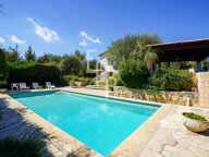 OPPORTUNITÉ À OPIO — VILLA FAMILIALE AVEC PISCINE À PROXIMITÉ DE VALBONNE — photo 4