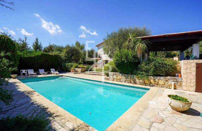 OPPORTUNITÉ À OPIO — VILLA FAMILIALE AVEC PISCINE À PROXIMITÉ DE VALBONNE — photo 4