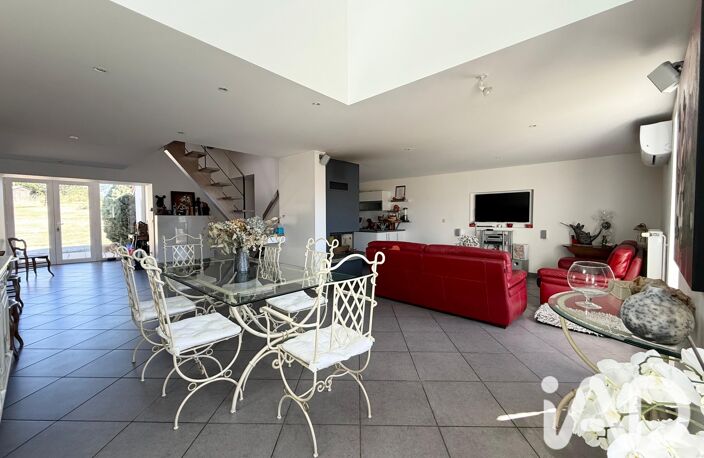 Vente Maison/villa 8 pièces — photo 3