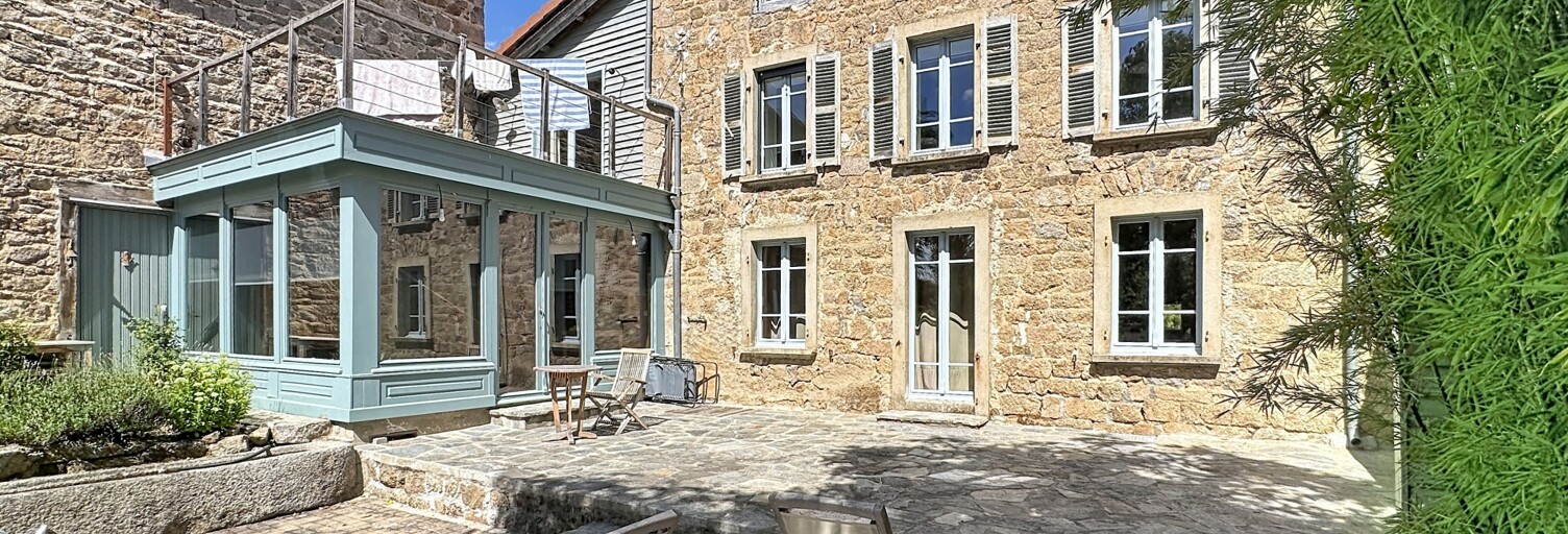 Maison 9 Pièces 251 m² à vendre à Marsac-en-Livradois (63940)