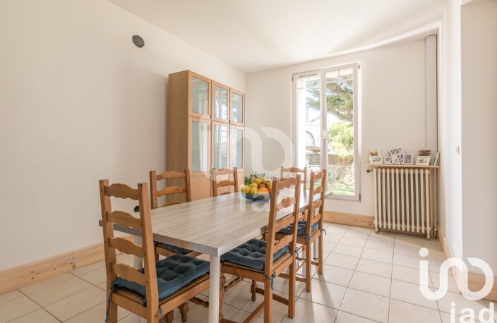 Vente Maison/villa 8 pièces — photo 2