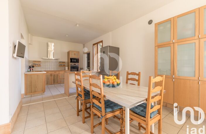 Vente Maison/villa 8 pièces — photo 3
