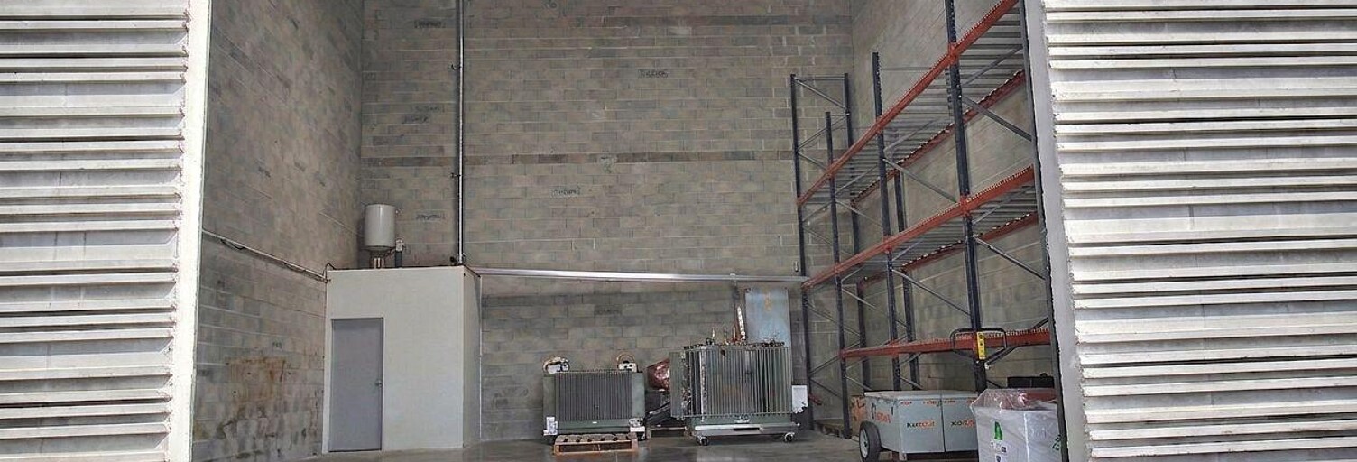 Commerce  126 m² à louer à Signes (83870)