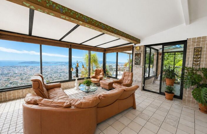 TOULON  Maison de caractère sur les hauteurs du Faron - vue mer panoramique - exposition plein sud — photo 4
