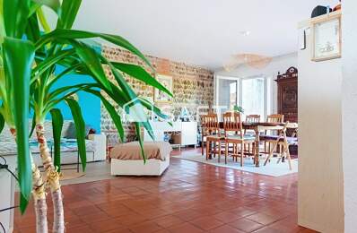 maison familiale avec cachet et grand terrain plat — photo du bien