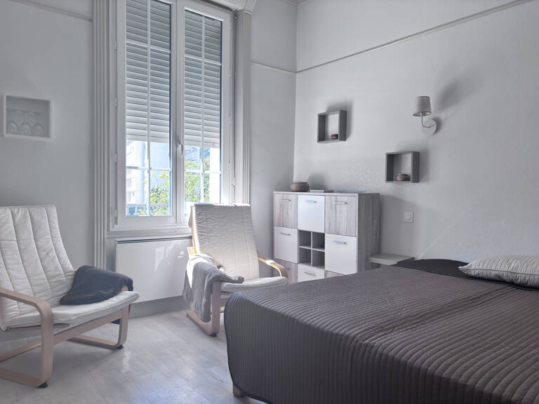 CHÂTEL-GUYON   A LOUER STUDIO MEUBLÉ 18 m2   RÉSIDENCE SÉCUR — photo 1