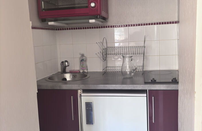 CHÂTEL-GUYON   A LOUER STUDIO MEUBLÉ 18 m2   RÉSIDENCE SÉCUR — photo 4