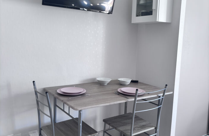 CHÂTEL-GUYON   A LOUER STUDIO MEUBLÉ 18 m2   RÉSIDENCE SÉCUR — photo 5